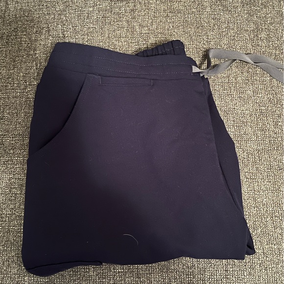 FIGS - Picture 2 of 2